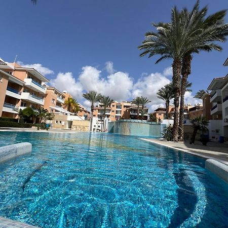 Iris Village Grand Apartment Paphos Extérieur photo