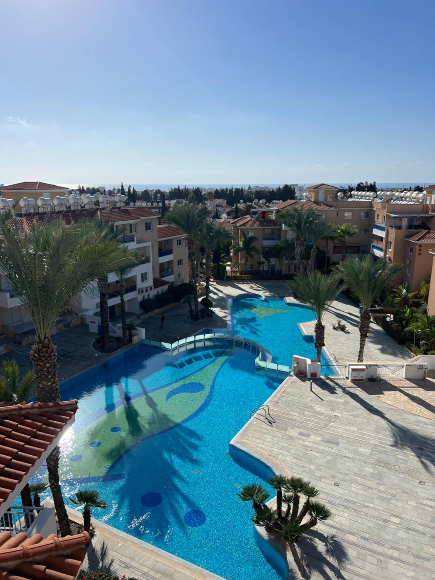 Iris Village Grand Apartment Paphos Extérieur photo