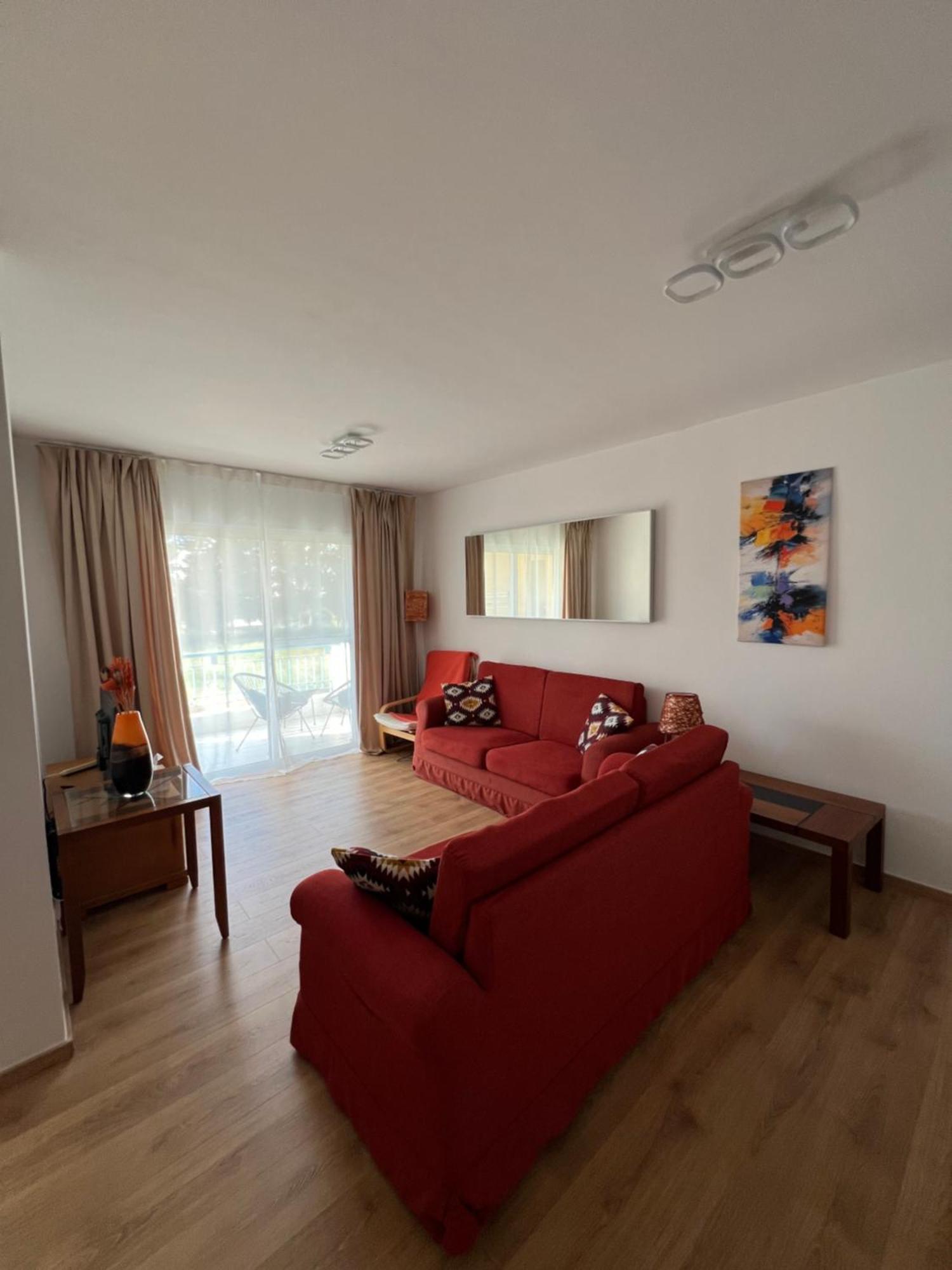 Iris Village Grand Apartment Paphos Extérieur photo