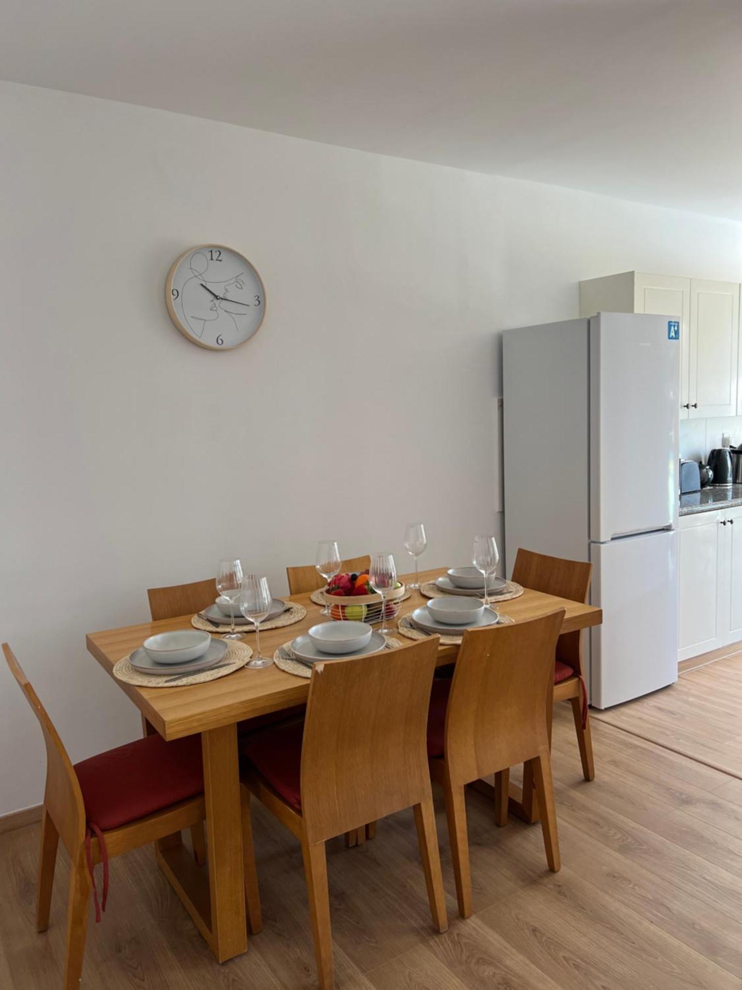 Iris Village Grand Apartment Paphos Extérieur photo