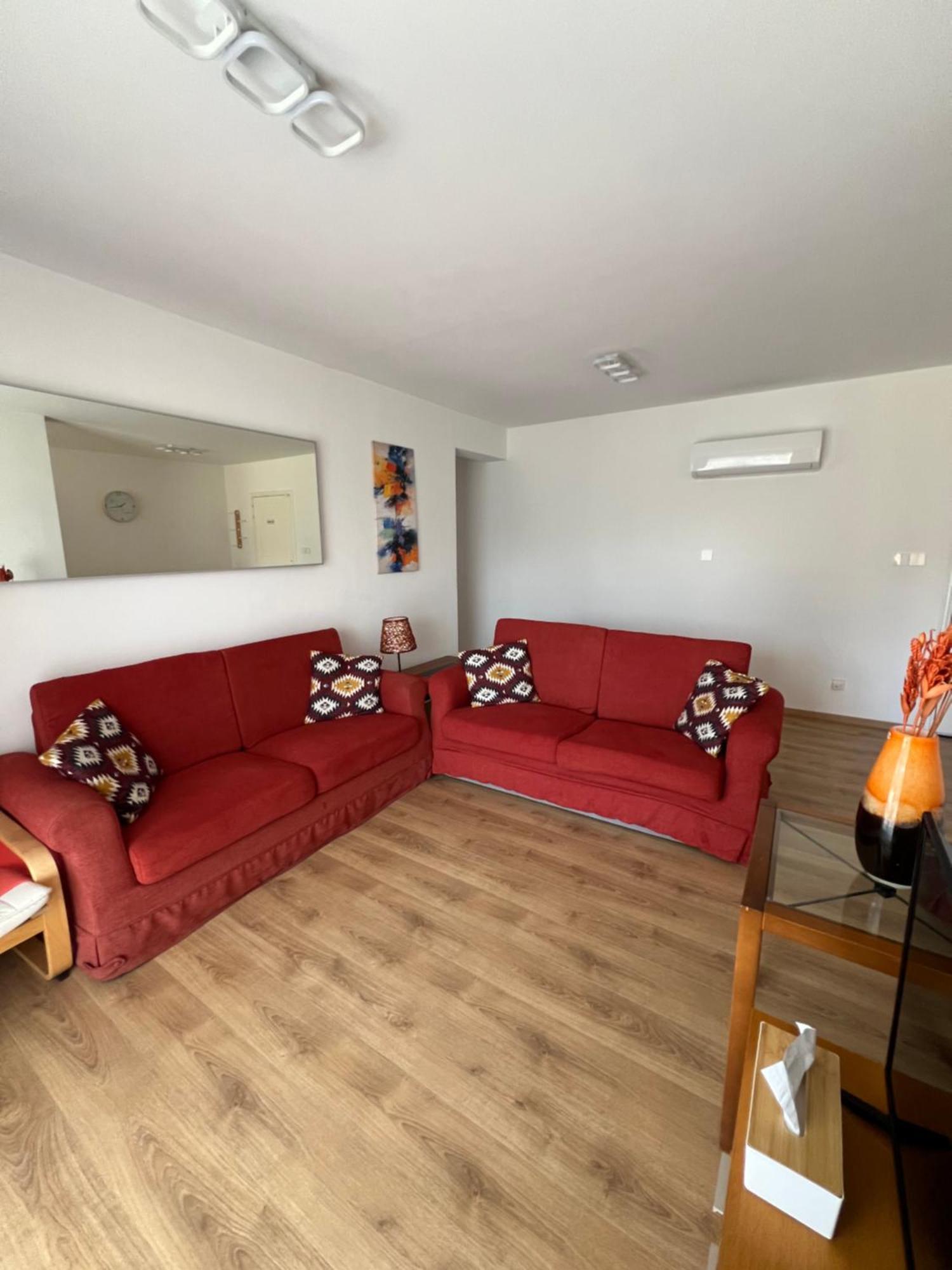 Iris Village Grand Apartment Paphos Extérieur photo